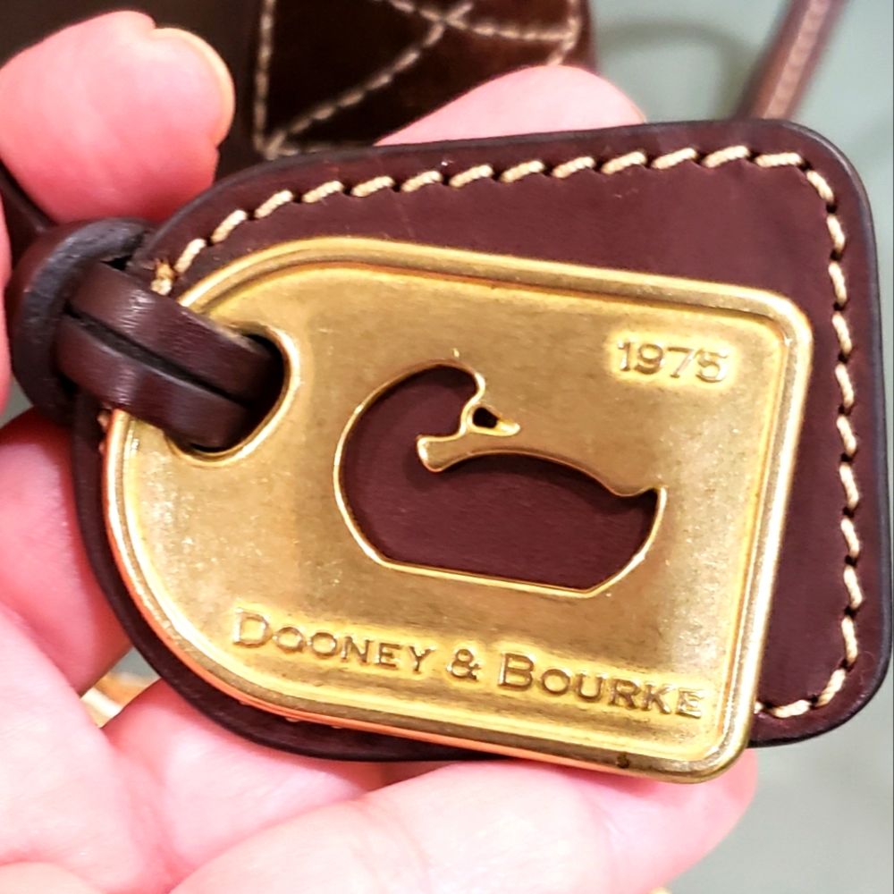 NEW EXCELLENT CONDITION DOONEY BOURKE CROSSBODY